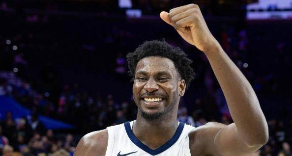 毫不夸张的, 兰代尔和霍